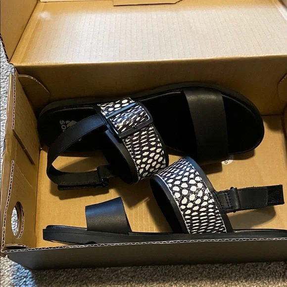 Sorel Black and White Sandals - Picture 4 of 4
